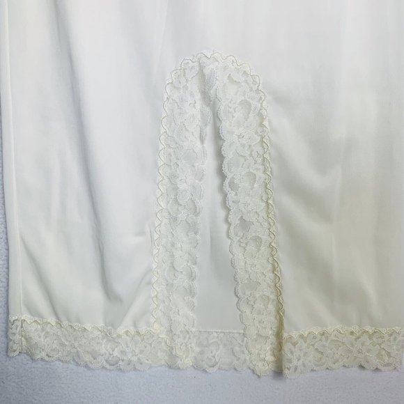 VTG Opalaire USA Long Half Slip Sz M Maxi Ivory Lace Trim Hem Slit Anti Static - Picture 3 of 10